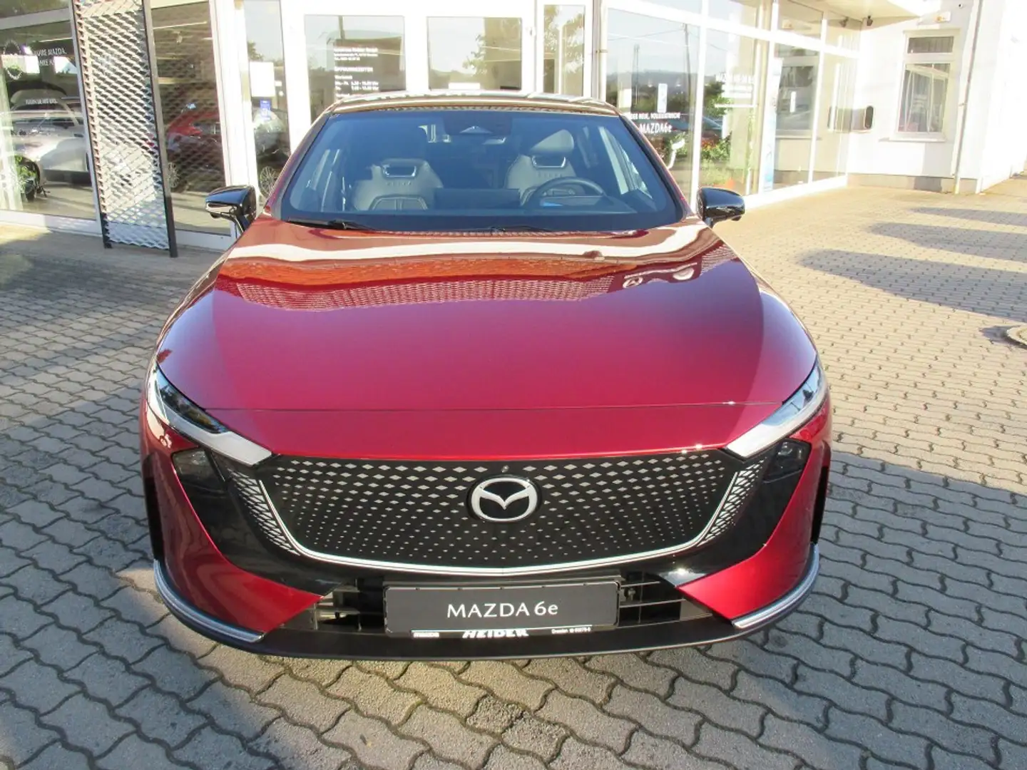 Mazda 6e 5HB EV 258 1AT RWD Takumi Красный - 2