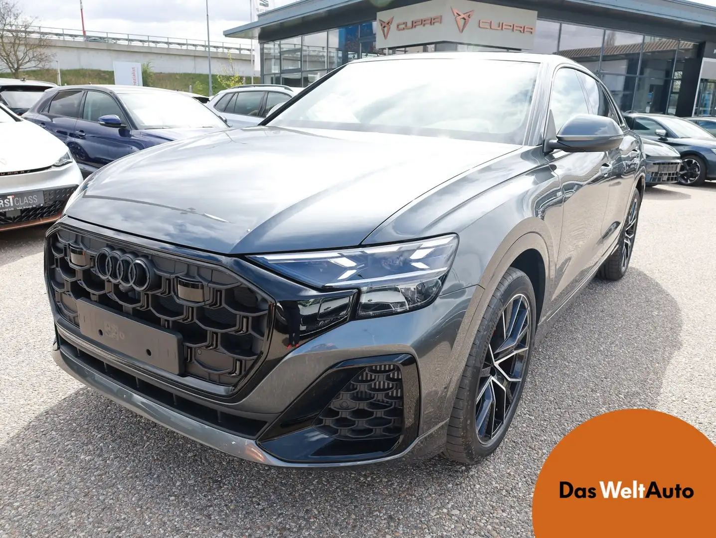 Audi Q8 55 TFSI e quattro Grau - 1
