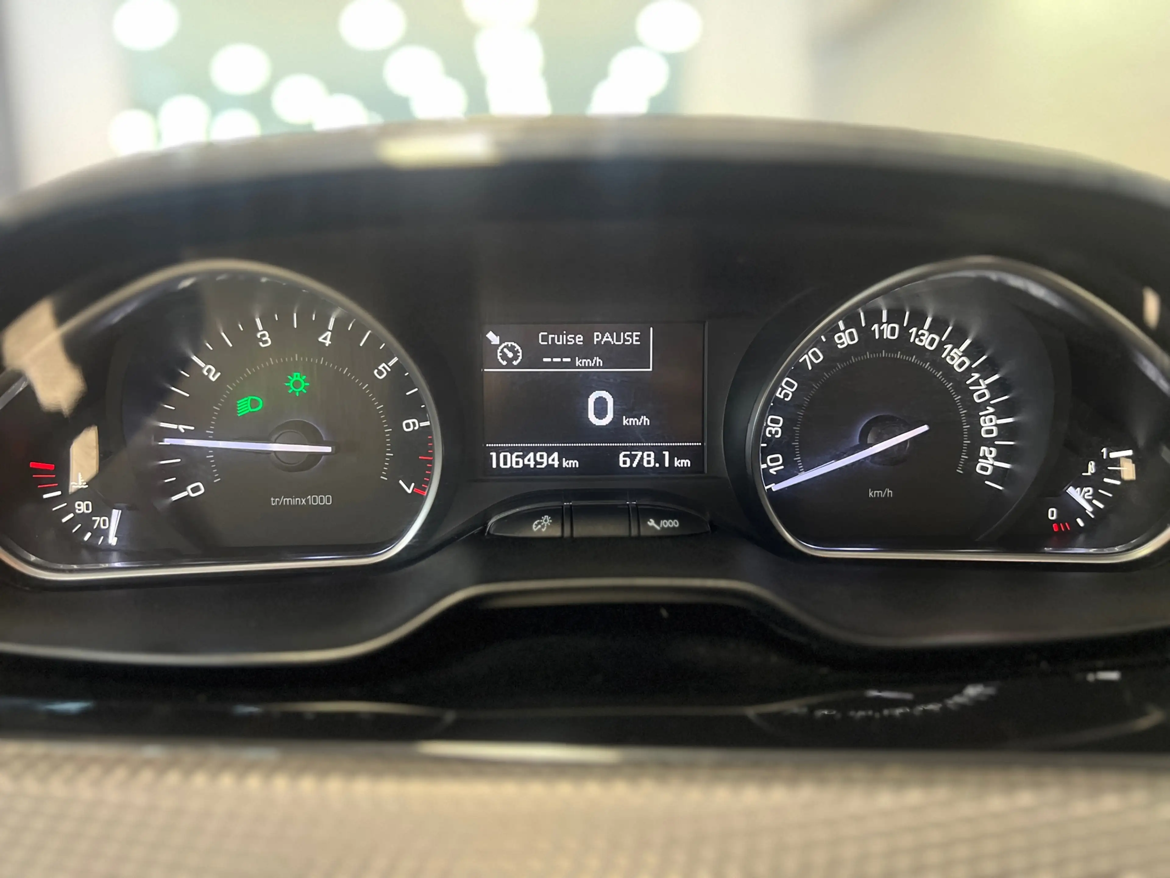 Peugeot 208 1.2 PureTech Allure | Nieuwe APK | Camera | pano — photo 10