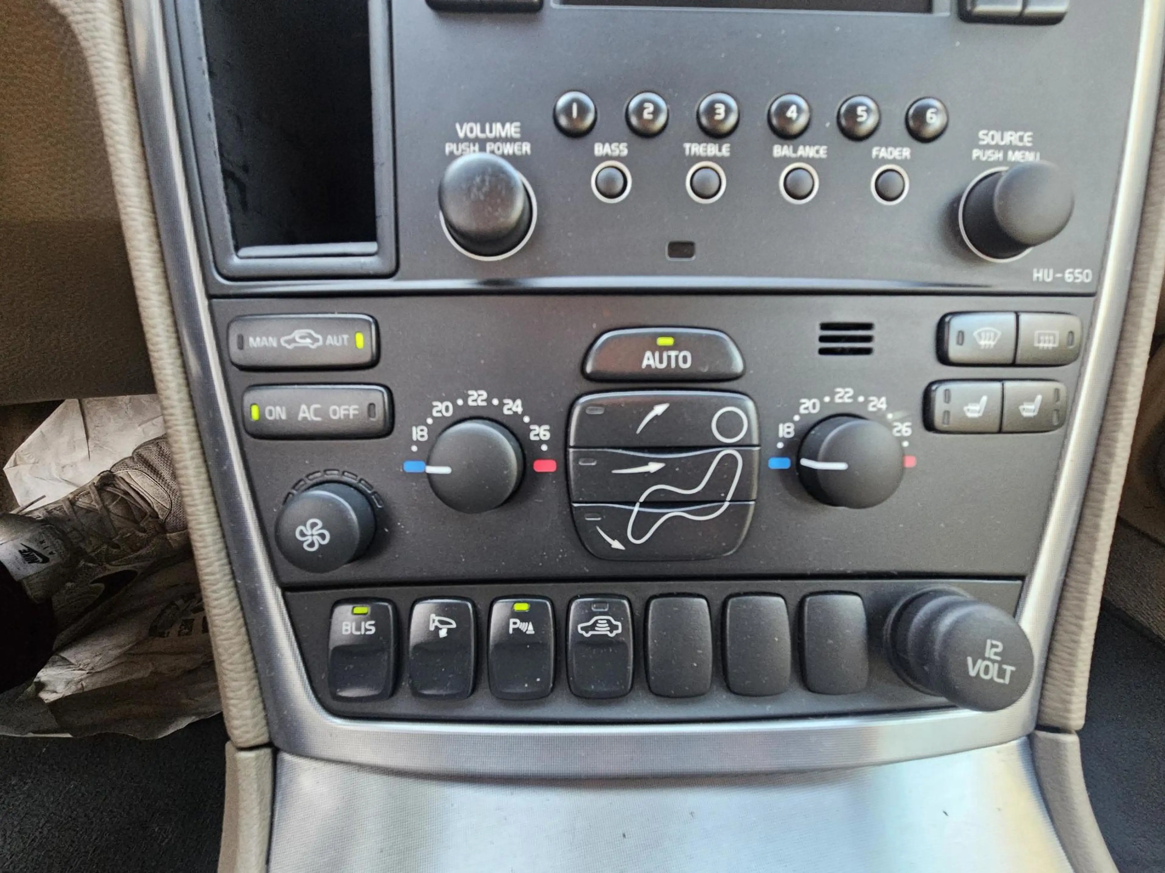 Volvo S60 2.4 Momentum — photo 15