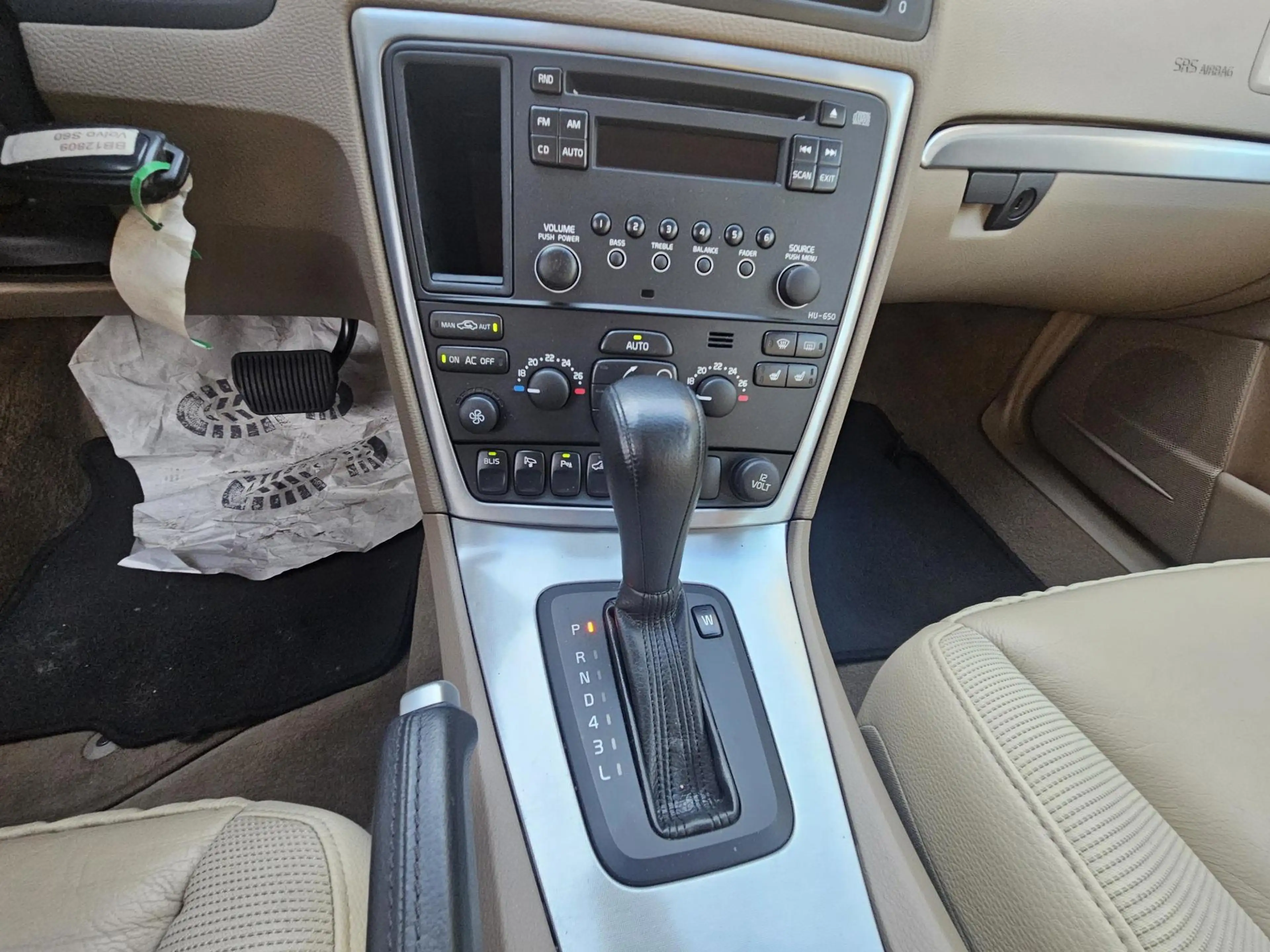 Volvo S60 2.4 Momentum — photo 14