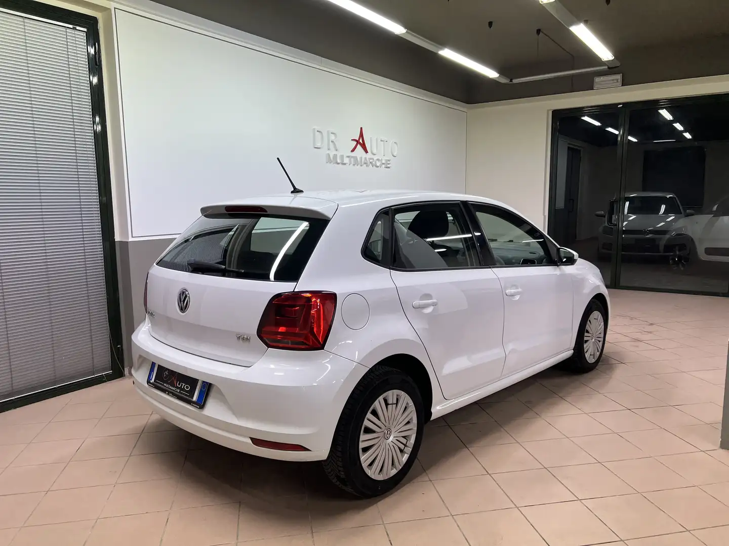 Volkswagen Polo 5p 1.4 tdi Comfortline 75cv modello restyling Weiß - 2