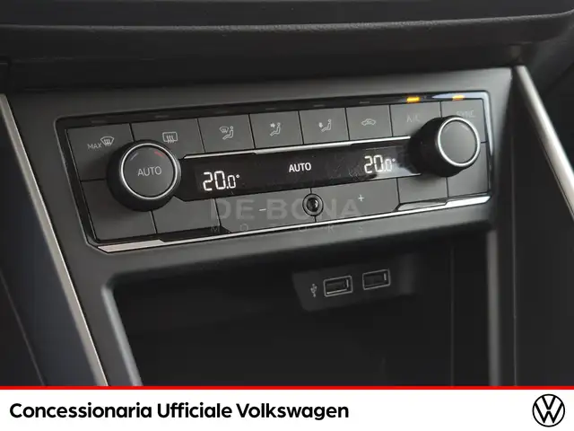 Volkswagen Polo view 14