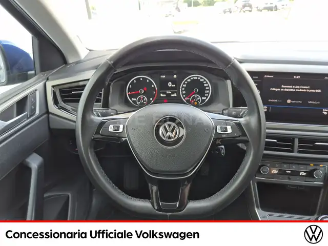 Volkswagen Polo view 10