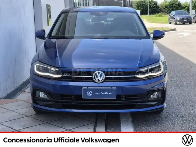 Volkswagen Polo view 2