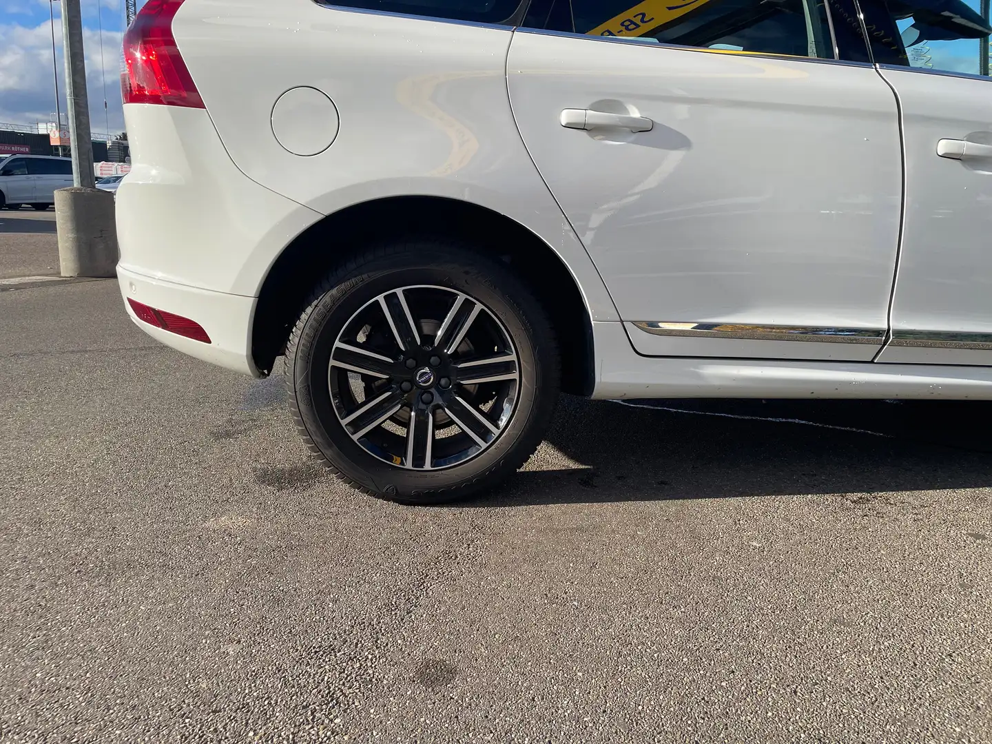 Volvo XC60 Weiß - 2