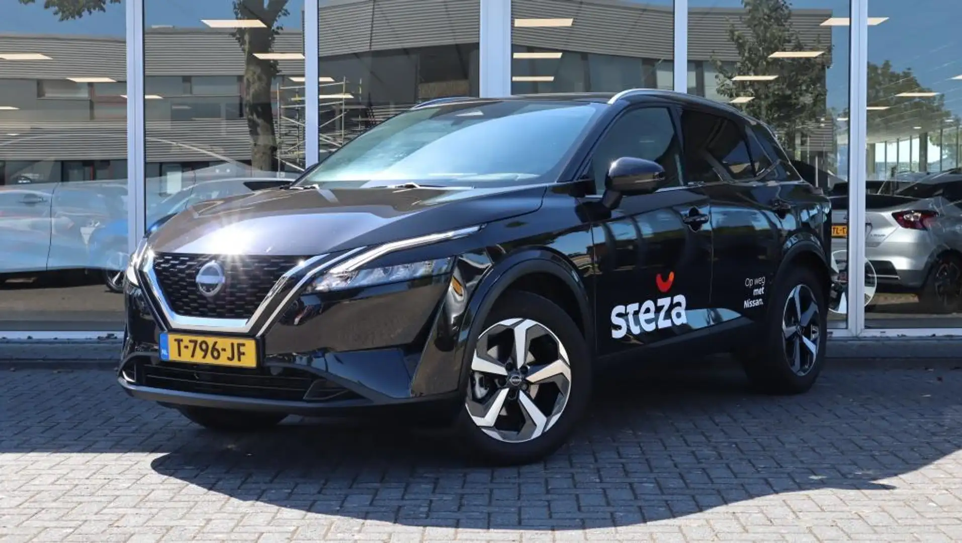 Nissan Qashqai 1.3 MHEV N-Connecta | Panoramadak | 360 Camera | A Negro - 2