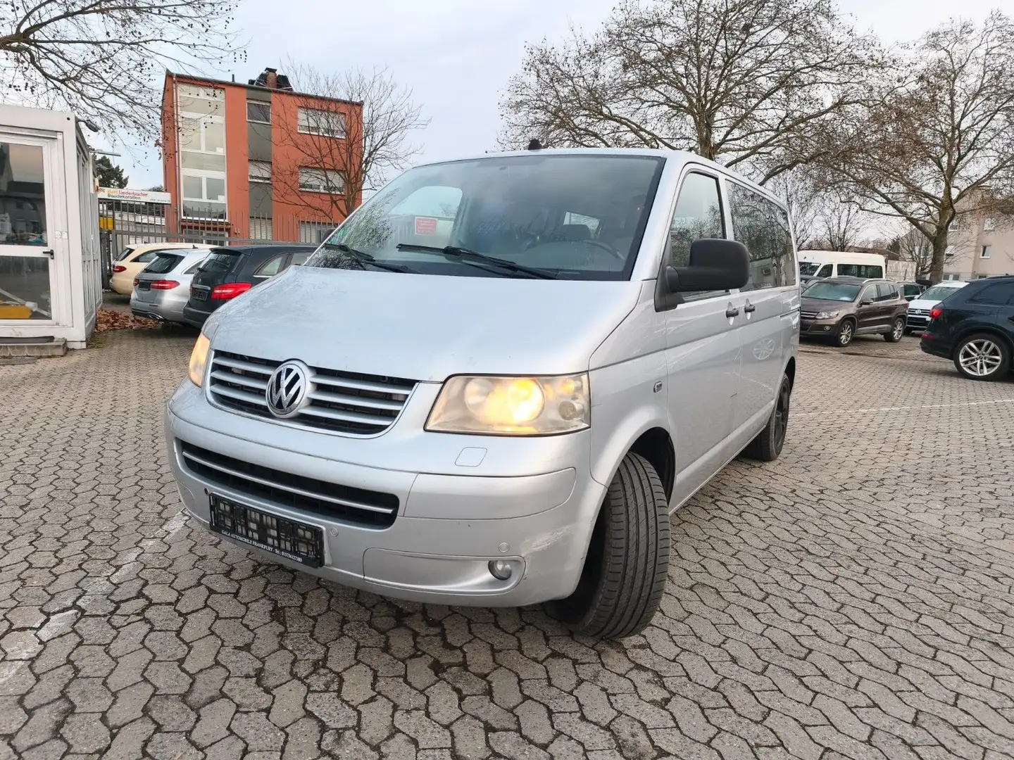 Volkswagen T5 Transporter T5 2.5 TDI Kombi*DSG*TMP*8-Sitzer*Tüv Neu*PDC*AC Silber - 1