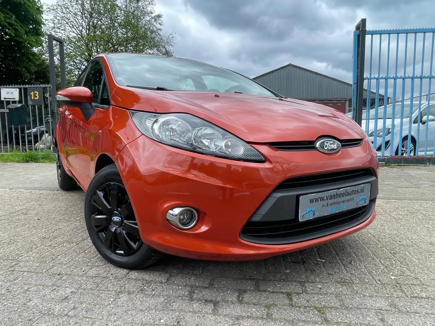 Ford Fiesta 1.25 Titanium A-C Elek Pakket 5-Drs Nw Apk Oranžová - 2