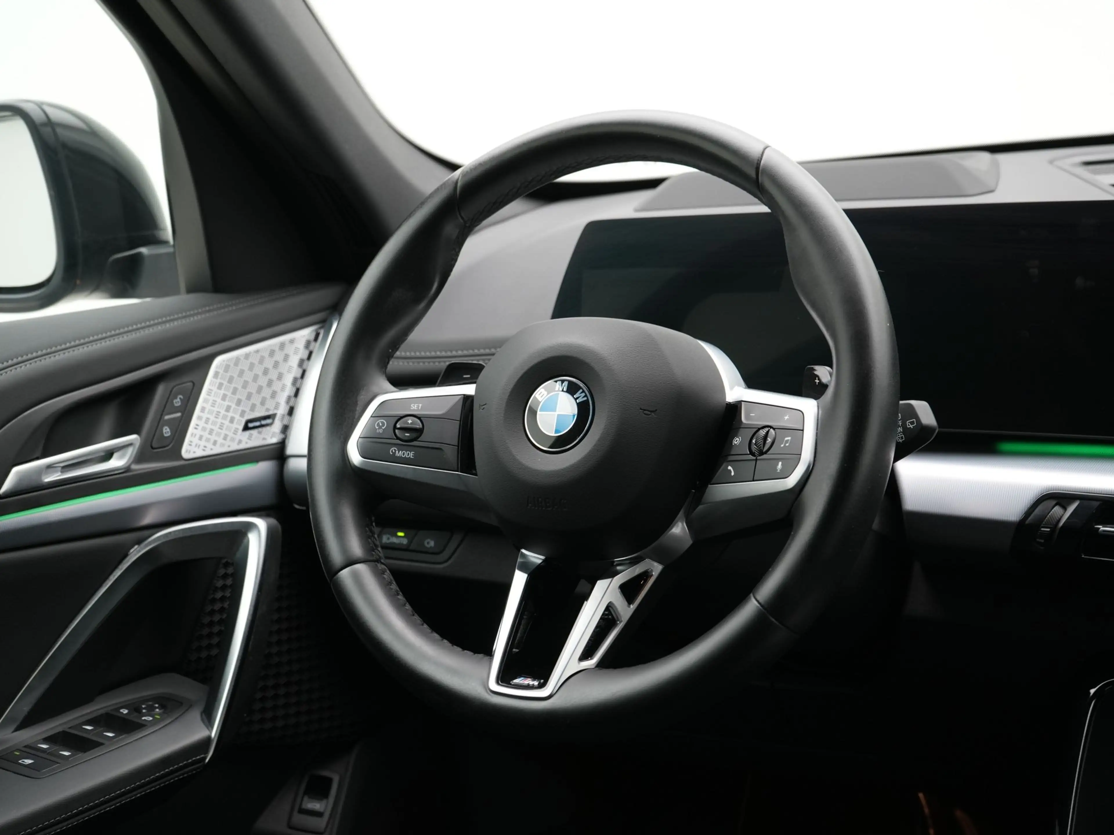 BMW X1 sDrive20i — photo 2