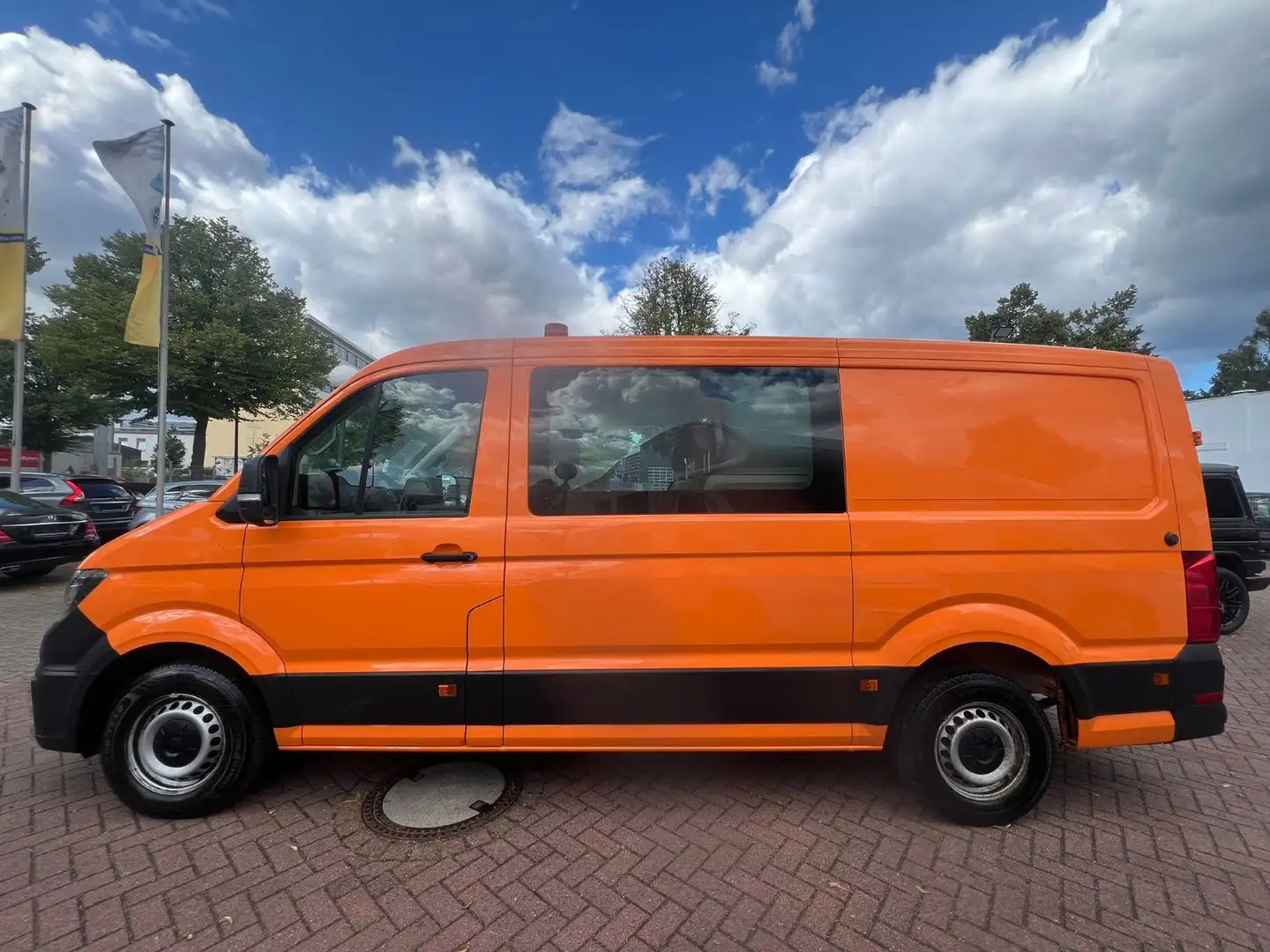 Volkswagen Crafter CRAFTER KASTEN PLUS 35 MITTELLANG 5-SITZER VOLL Orange - 2