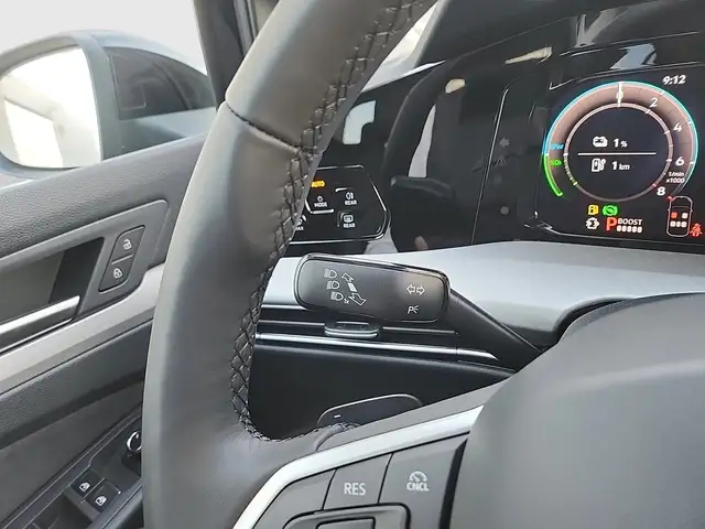 Volkswagen Golf view 13