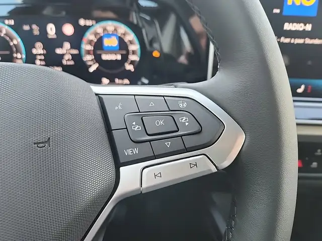 Volkswagen Golf view 14