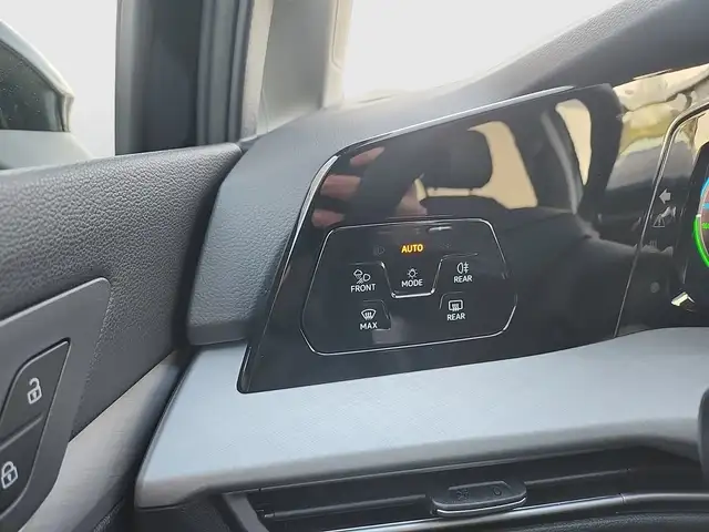 Volkswagen Golf view 12