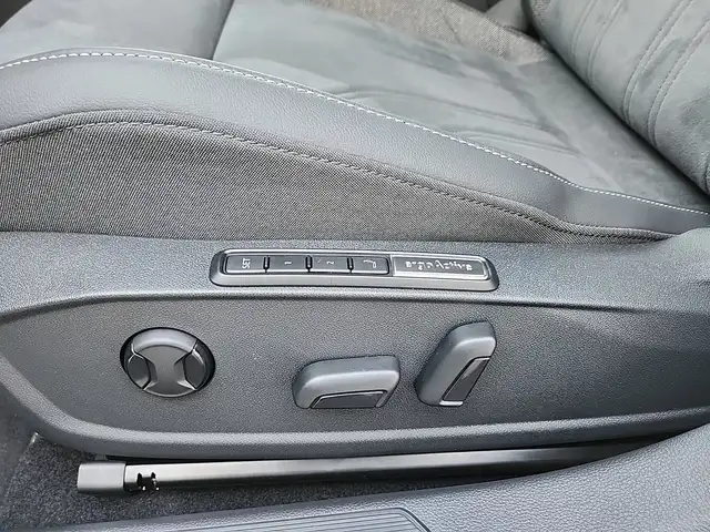 Volkswagen Golf view 10