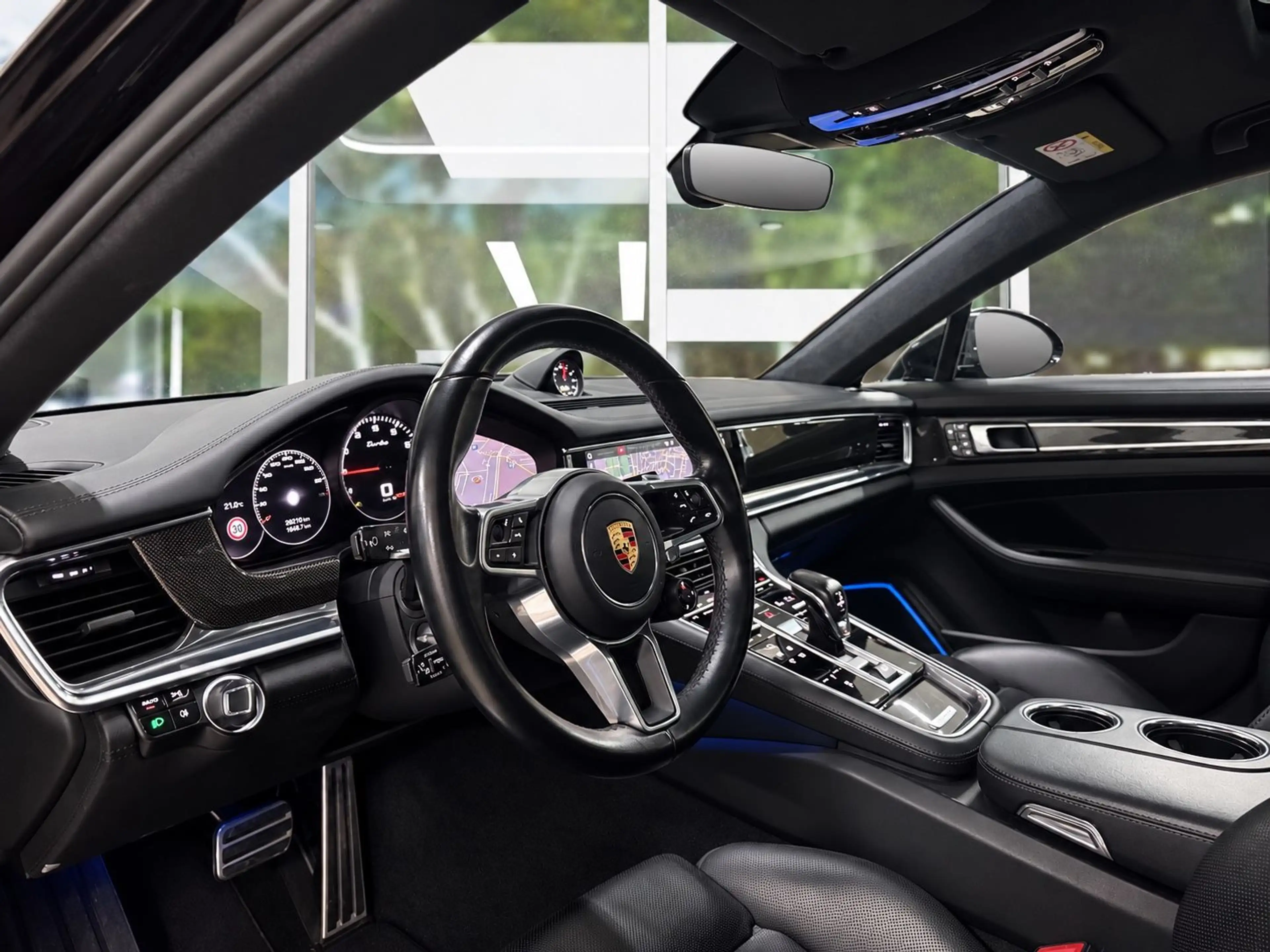 Porsche Panamera Sport Turismo Turbo, Deutsches Auto — photo 11