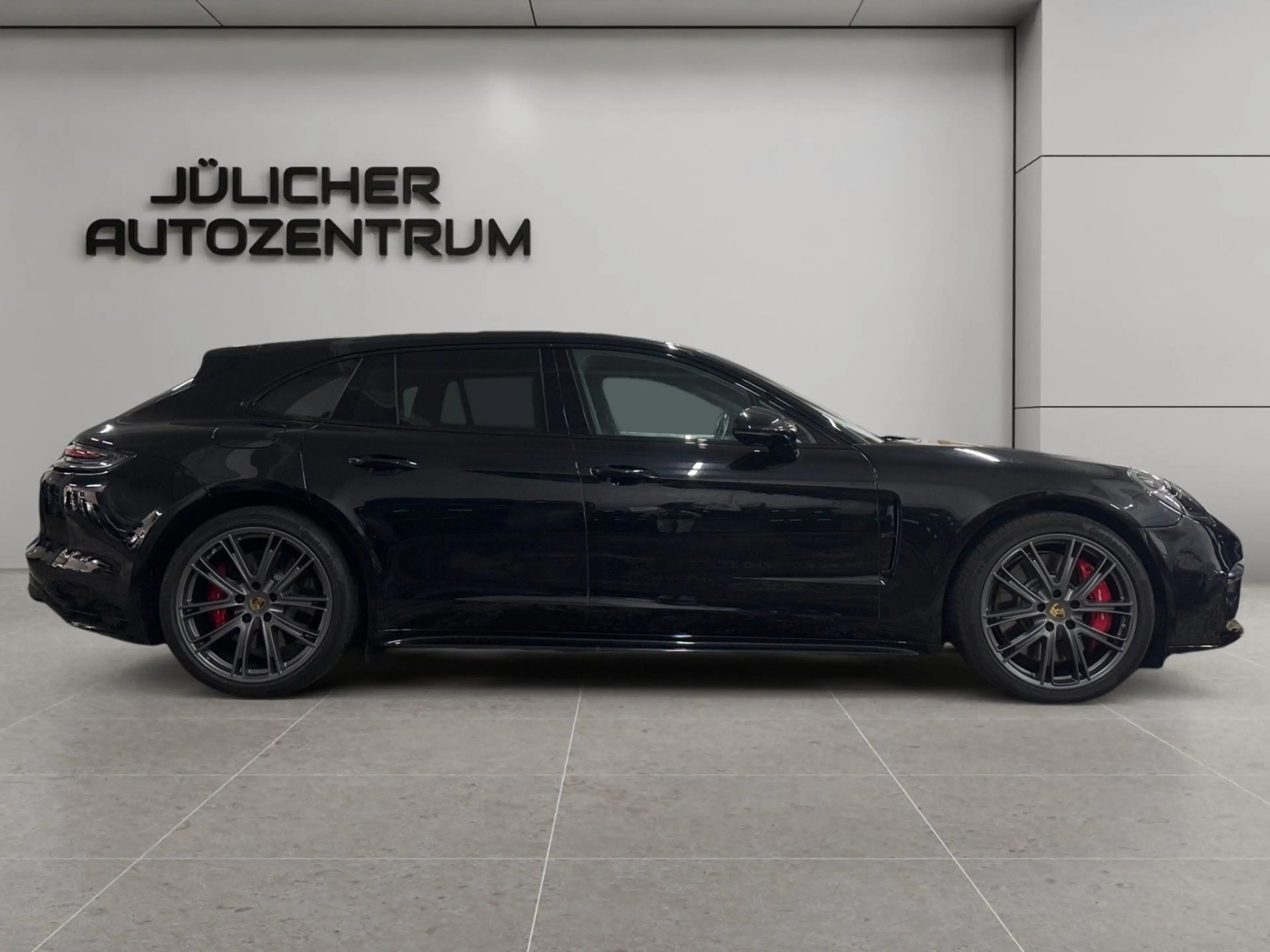 Porsche Panamera Sport Turismo Turbo, Deutsches Auto — photo 2