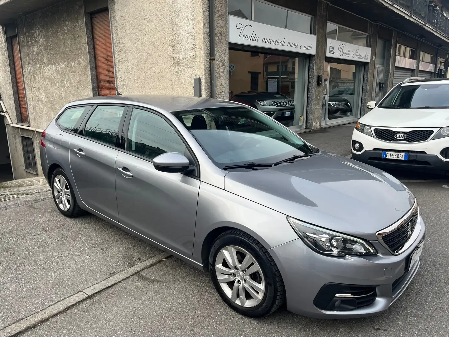 Peugeot 308 308 SW 1.6 bluehdi Business Grigio - 1