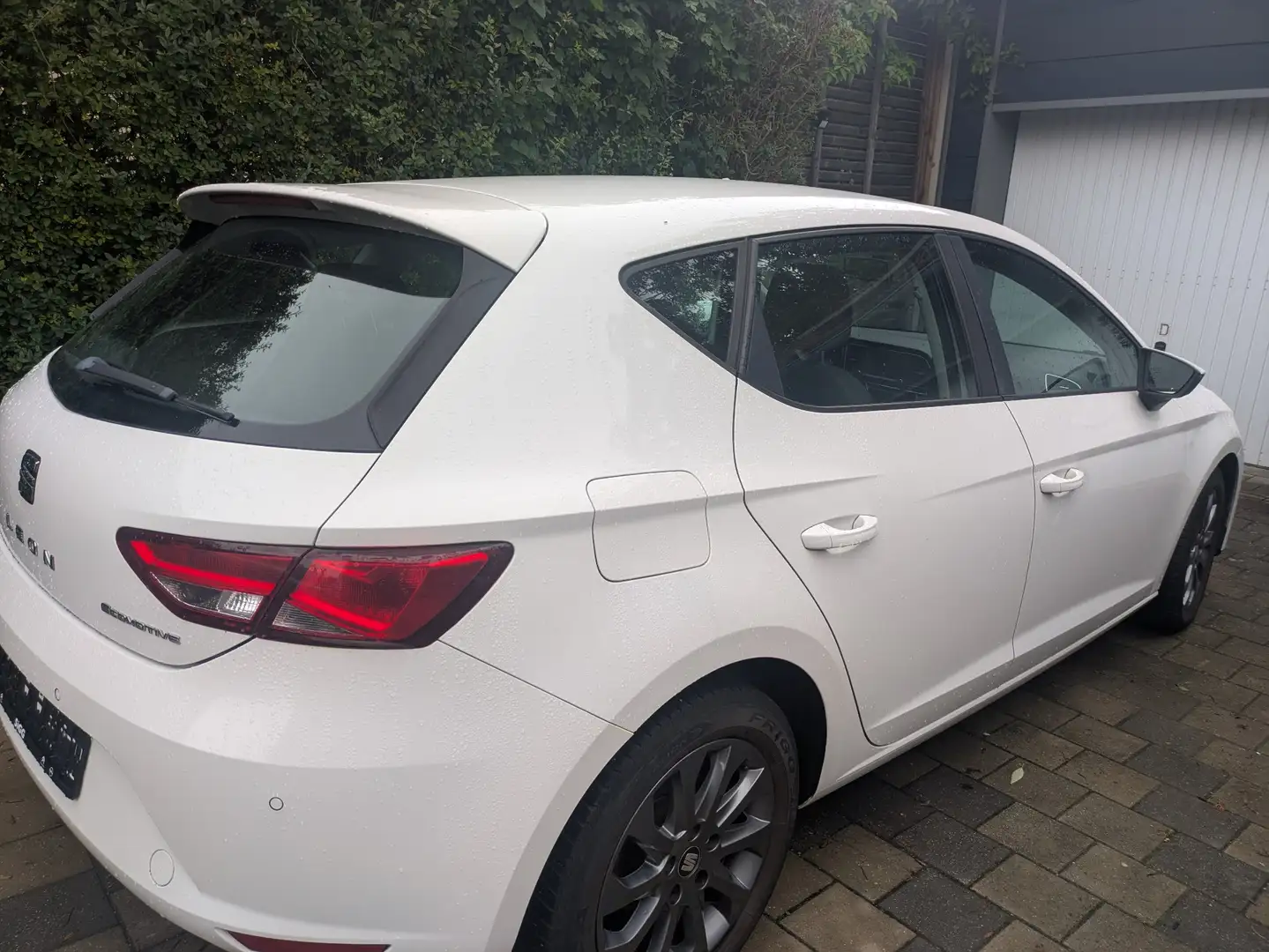 SEAT Leon 1.6 TDI ECOMOTIVE Style - 2