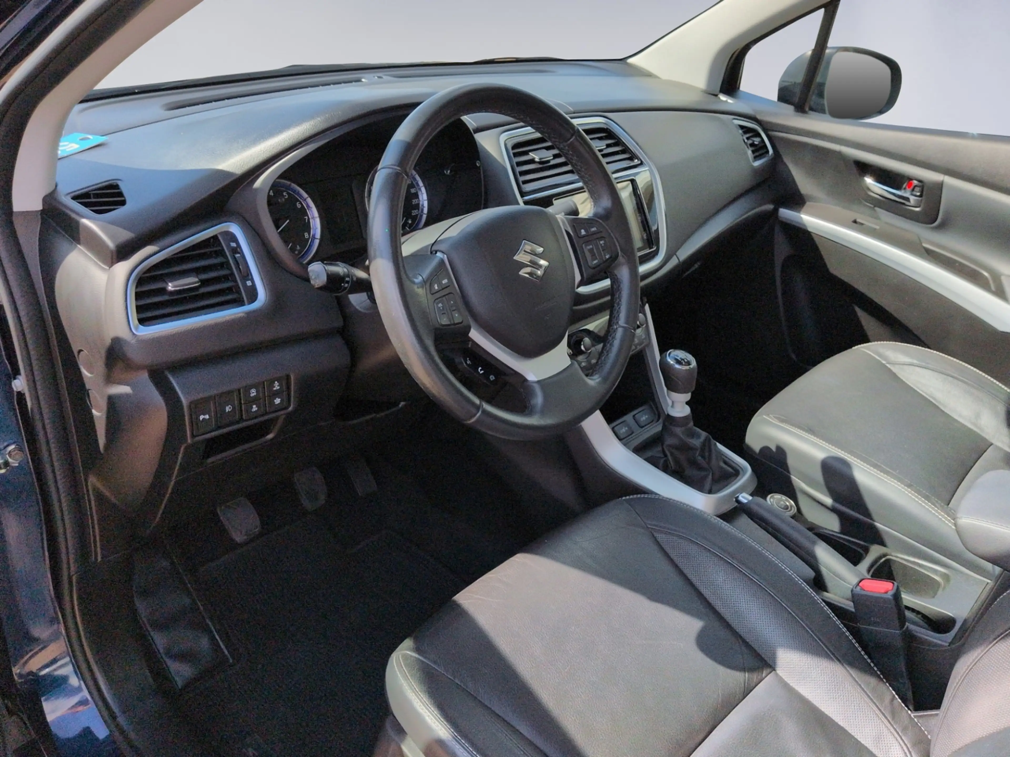 Suzuki SX4 S-Cross 1.4 DITC 4x4 Comfort+ KAMERA+PANO — photo 13