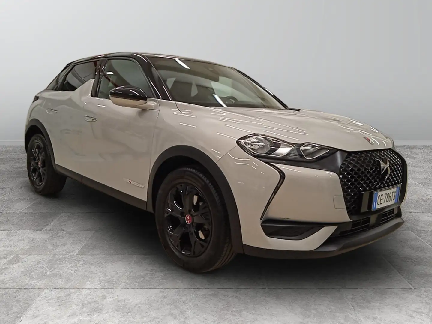 DS Automobiles DS 3 Crossback Crossback 1.5 BlueHDi Performance Line Gris - 1