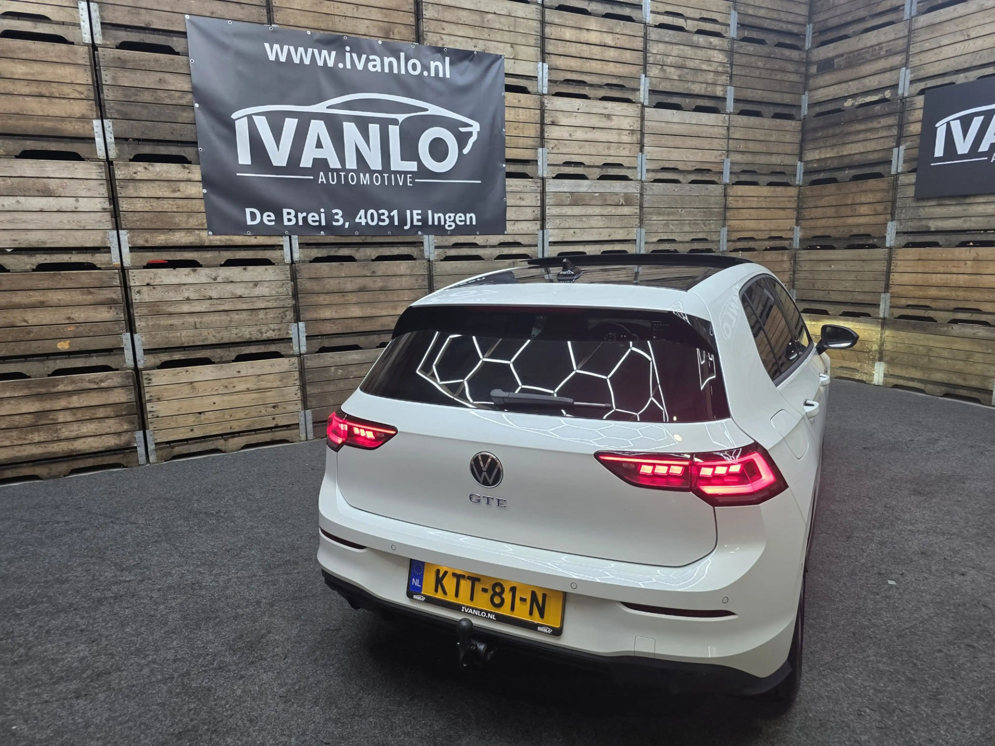 Volkswagen Golf GTE 1.5 eHybrid Leder "vienna"Led IQ Lights Pano Trekh — photo 16