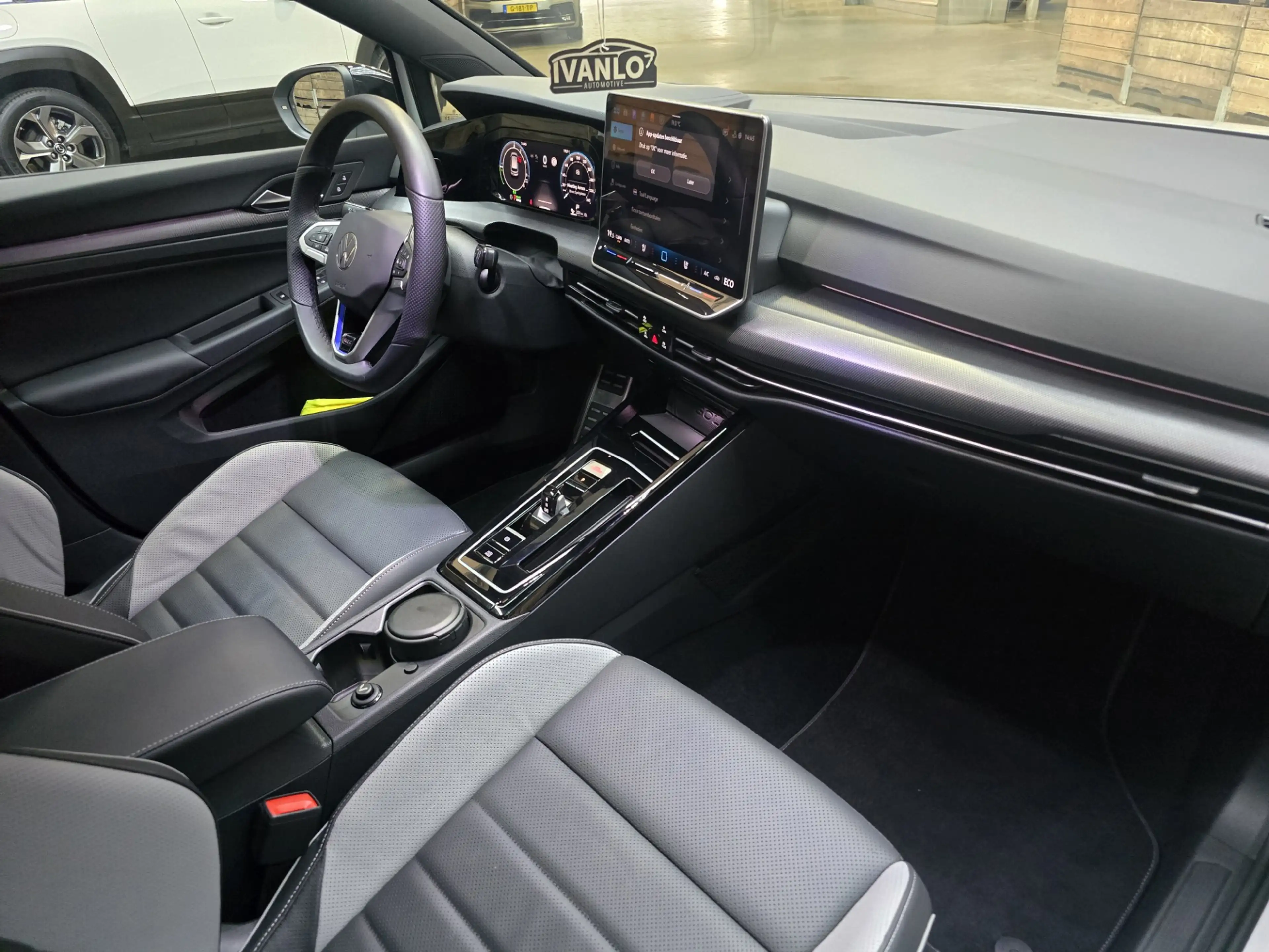 Volkswagen Golf GTE 1.5 eHybrid Leder "vienna"Led IQ Lights Pano Trekh — photo 8