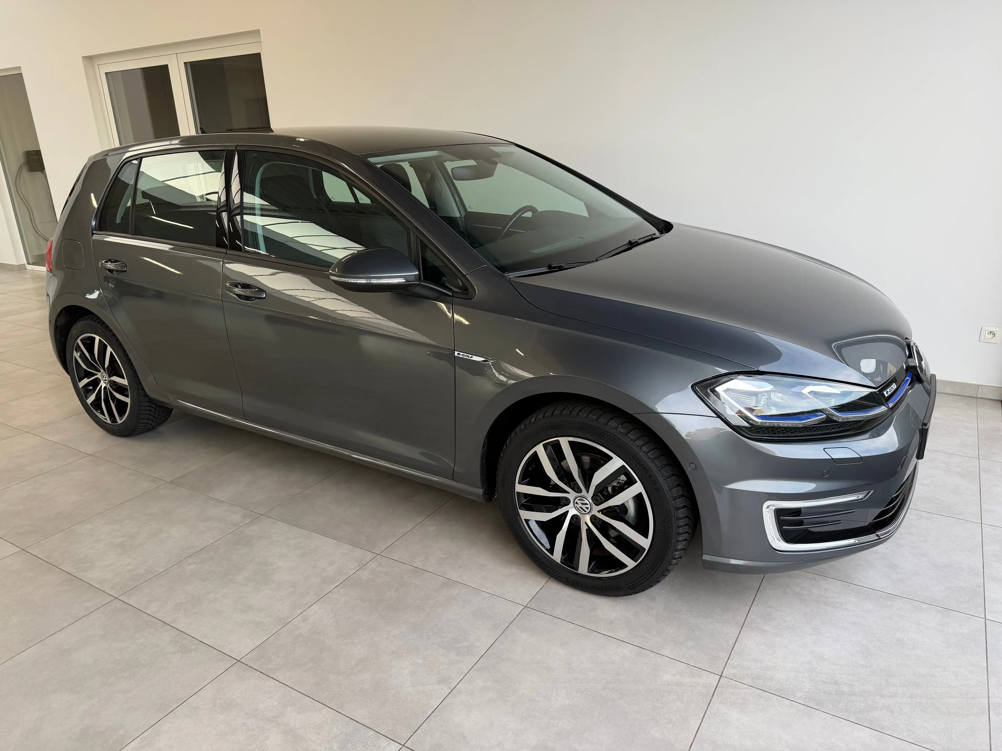 Volkswagen e-Golf e-Golf 35.8kWh
