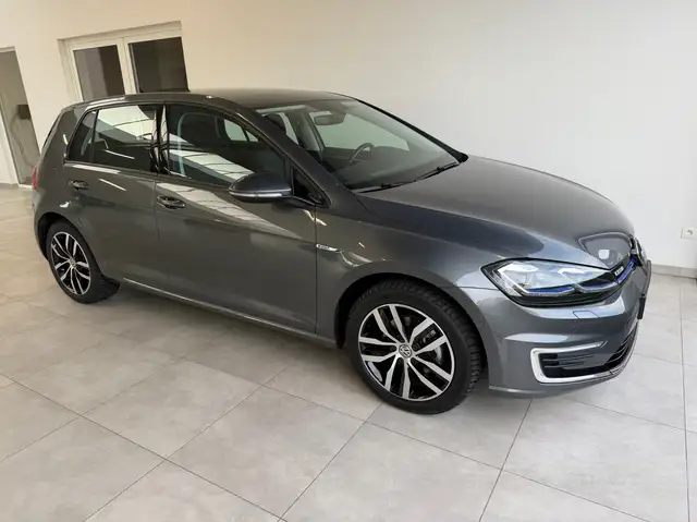 Volkswagen e-Golf e-Golf 35.8kWh