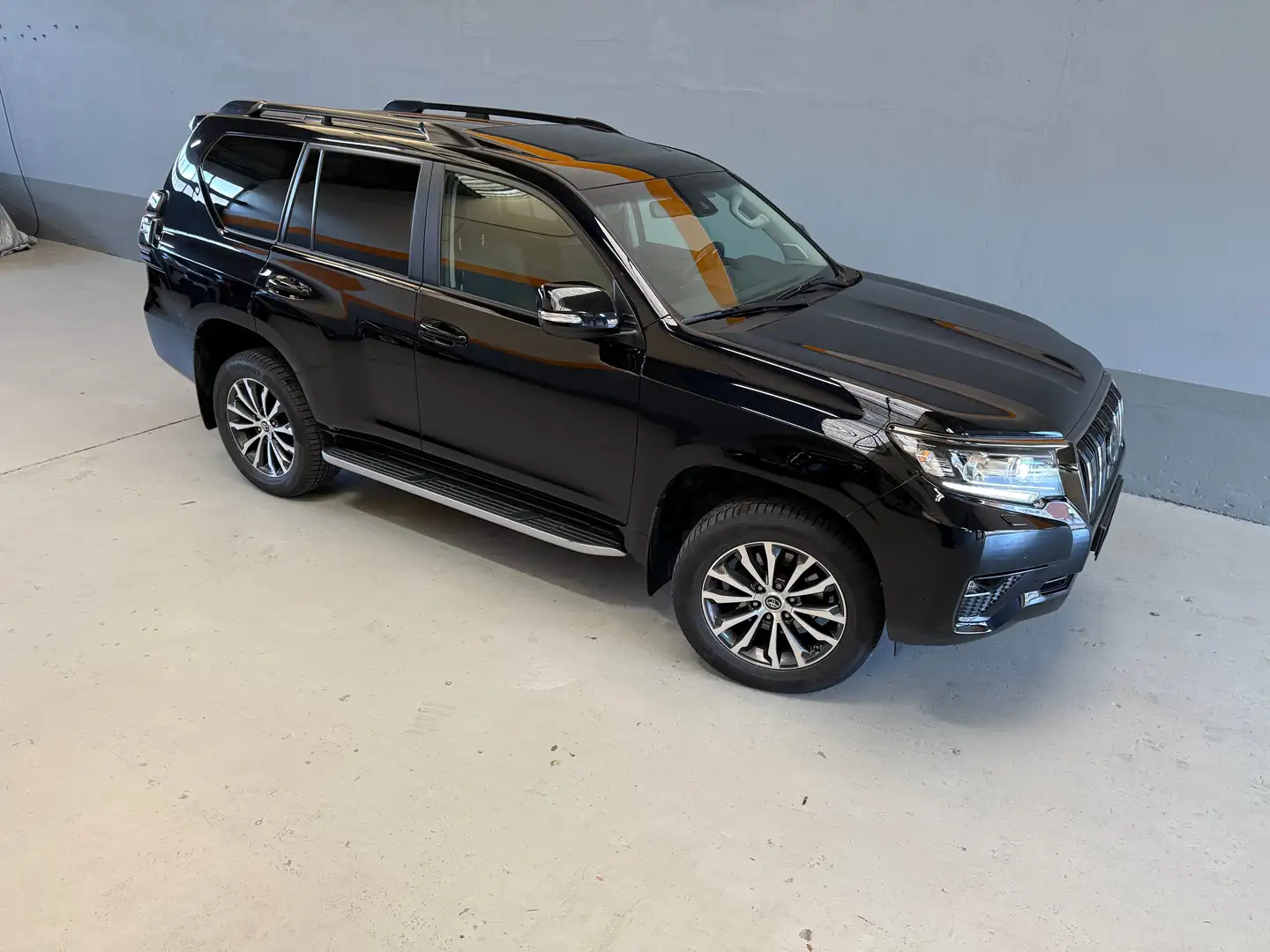 Toyota Land Cruiser Land Cruiser Diesel  2.8 D-4D TEC-Edition 7 Sitze Schwarz - 1