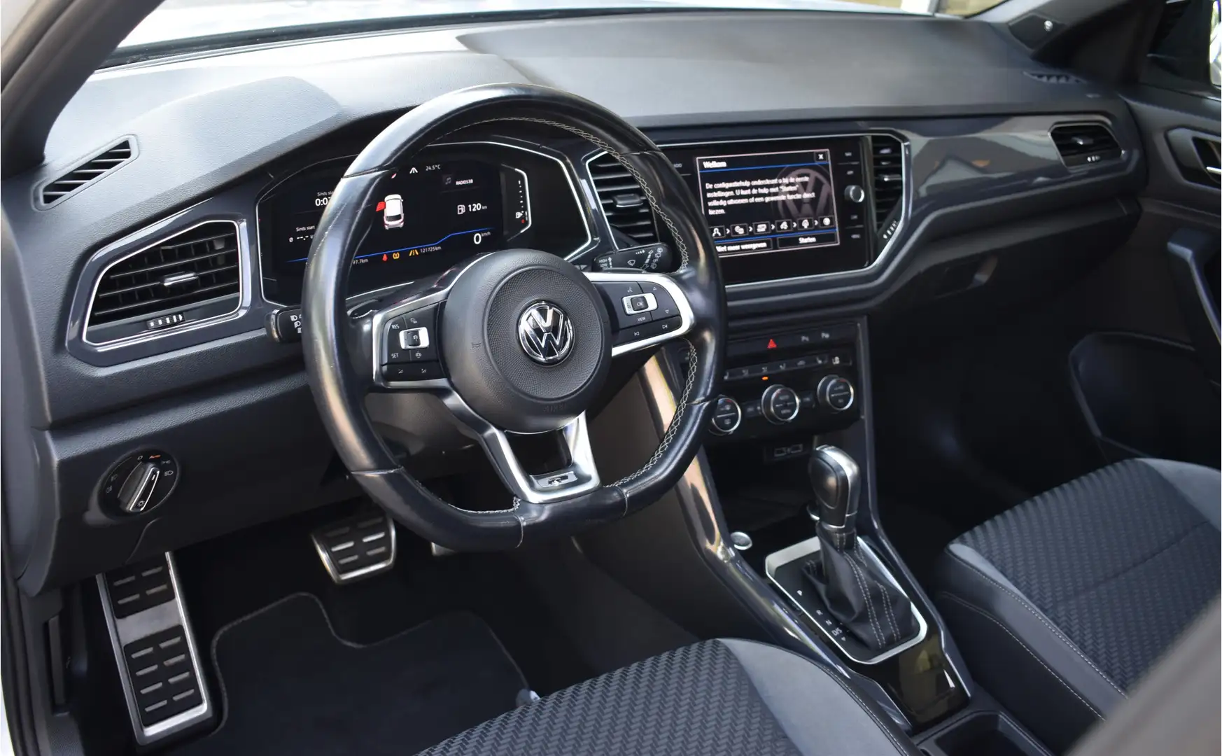 Volkswagen T-Roc 1.5 TSI Sport Business R / Automaat / Panorama-dak Weiß - 2