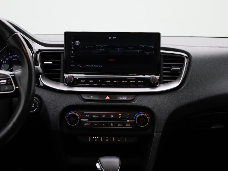 Kia XCeed 1.6 GDi PHEV DCT Business Line | CAMERA | NAVIGATI — photo 9