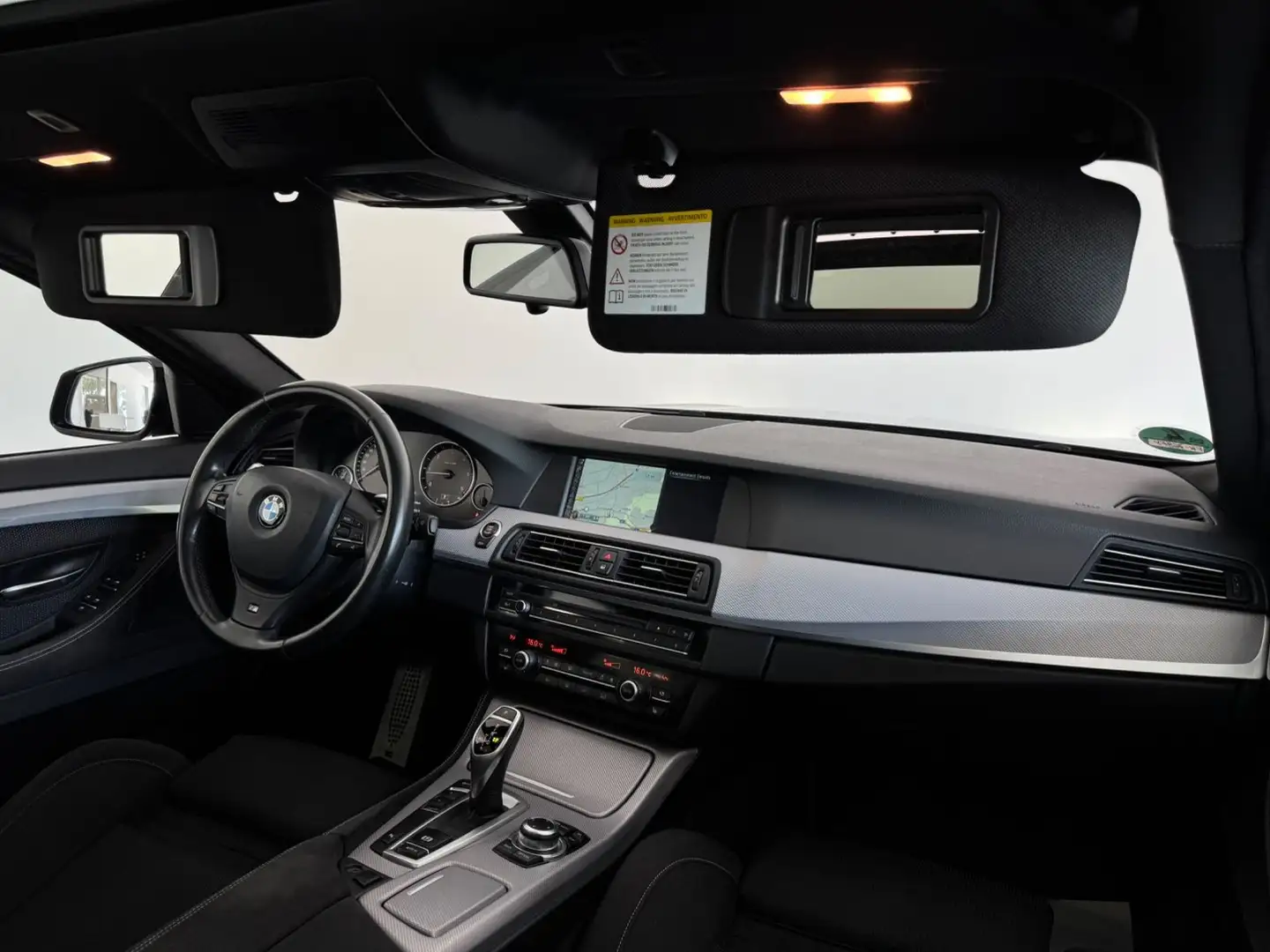 BMW 520 d SportAutom. M-Paket|PANORAMA|BI-XENON| Noir - 2