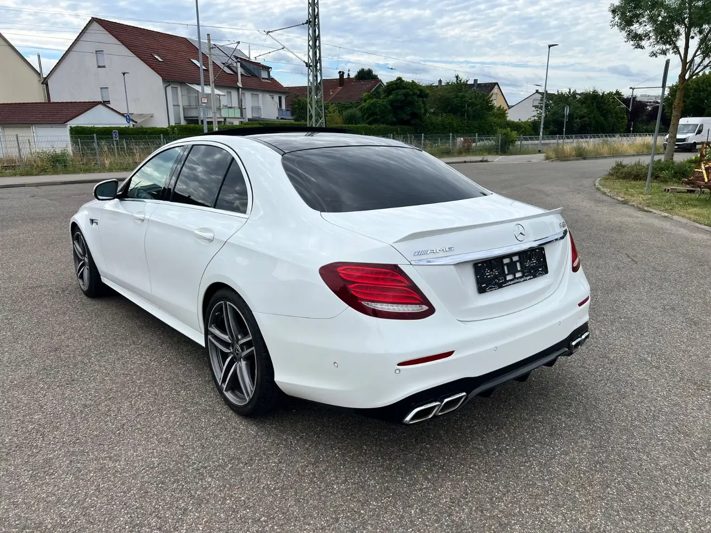 Mercedes-Benz E 63 AMG 4Matic+*PANO*LEDER*360grad*MwSt*2.Hand* Blanc - 2