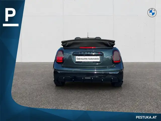 Mini Hatch view 9