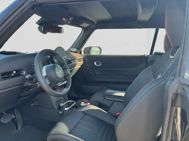 Mini Hatch view 13