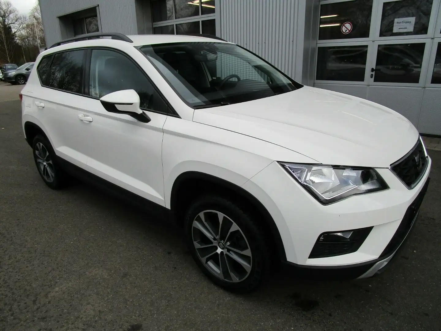 SEAT Ateca Style auch in Rot,Grau u.Schwarz am Lager Weiß - 1