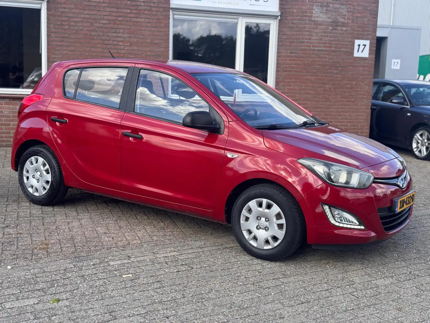 Hyundai i20 1.2i i-Motion Rood - 2