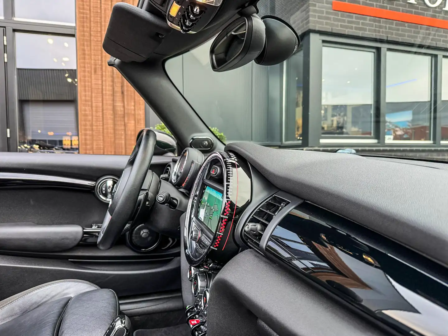 MINI John Cooper Works Cabrio Mini 2.0 F1 aut 231pk Rebel green/Camera/Hk/18"Jcw Grün - 2
