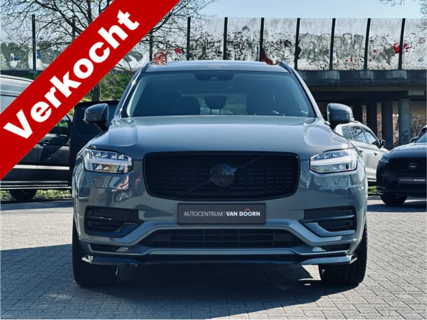 Volvo XC90 2.0 T8 Recharge AWD | Dark Label | Panoramadak | L Gris - 1