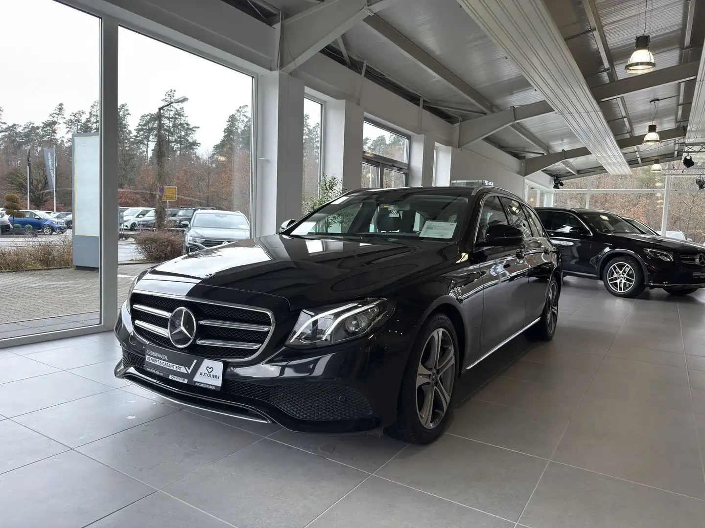 Mercedes-Benz E 350 E-Klasse d T Avantgarde AHK*LED*ACC Чорний - 1