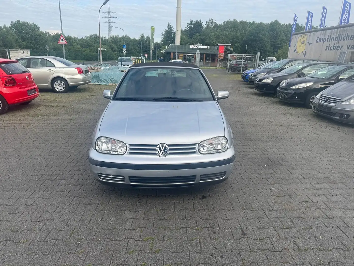 Volkswagen Golf 2.0 Trendline Cabriolet Argent - 2