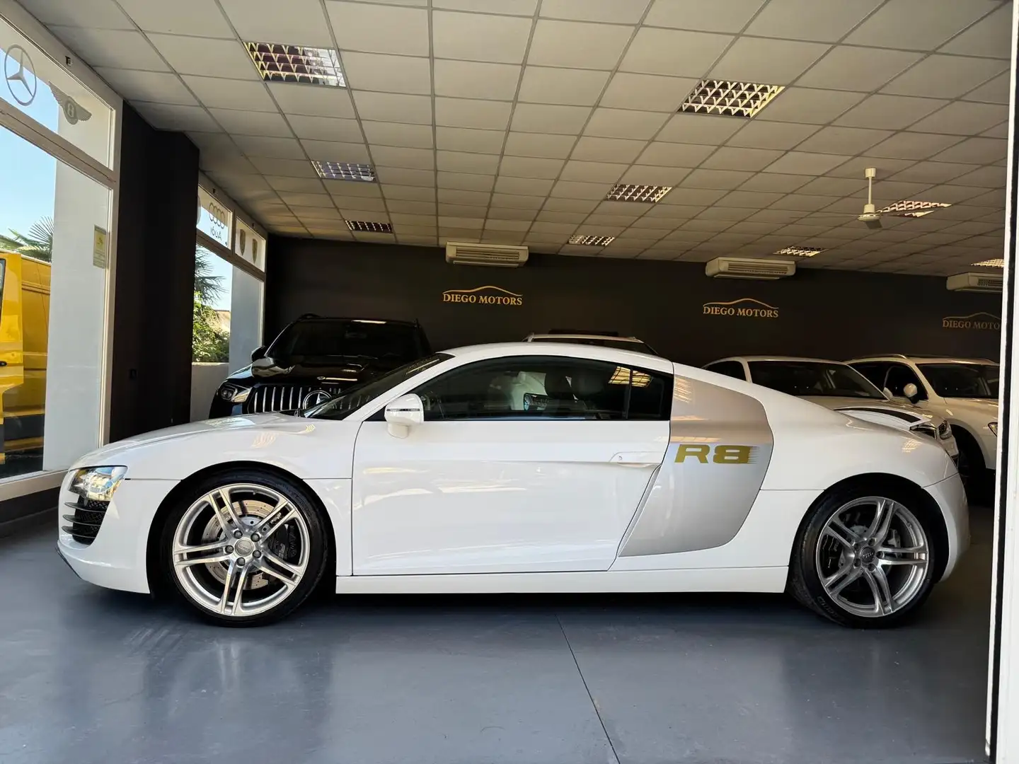 Audi R8 Coupe 4.2 V8 quattro r-tronic - 2