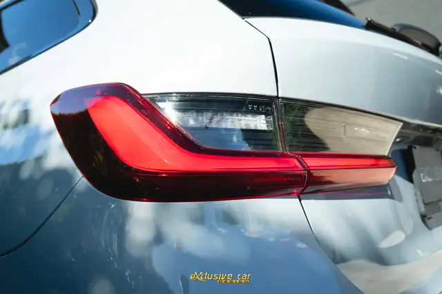 BMW 3 Series view 14