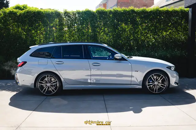 BMW 3 Series view 5