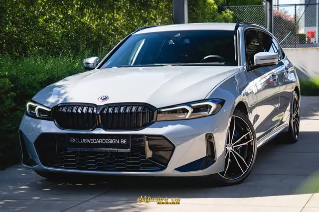 BMW 3 Series view 2