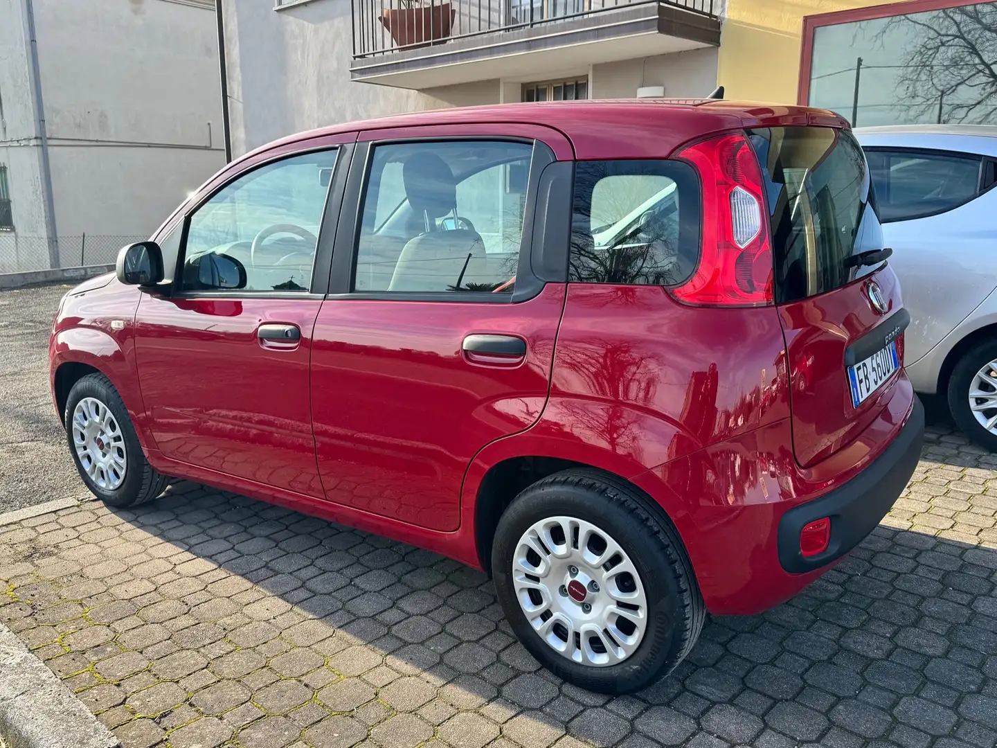 Fiat New Panda 1.2 POP crvena - 2