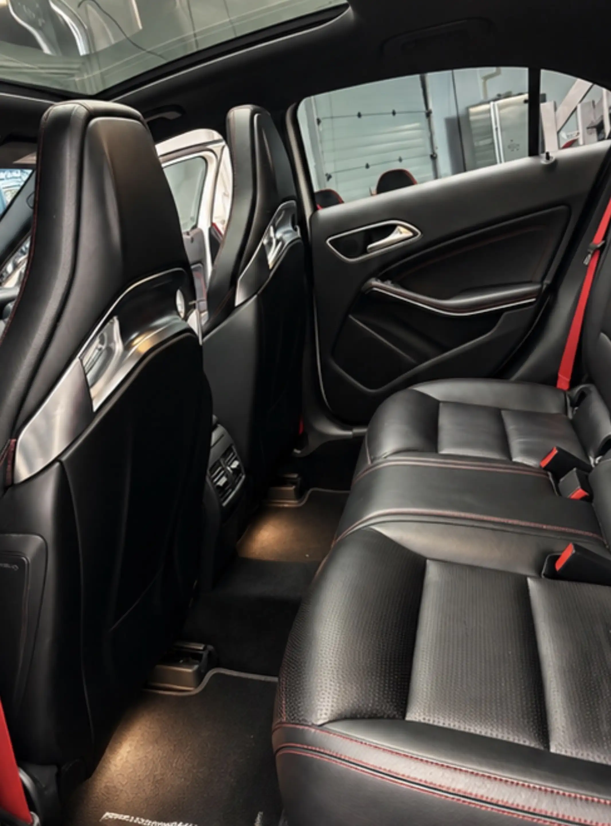 Mercedes-Benz A 45 AMG 4MATIC — photo 8
