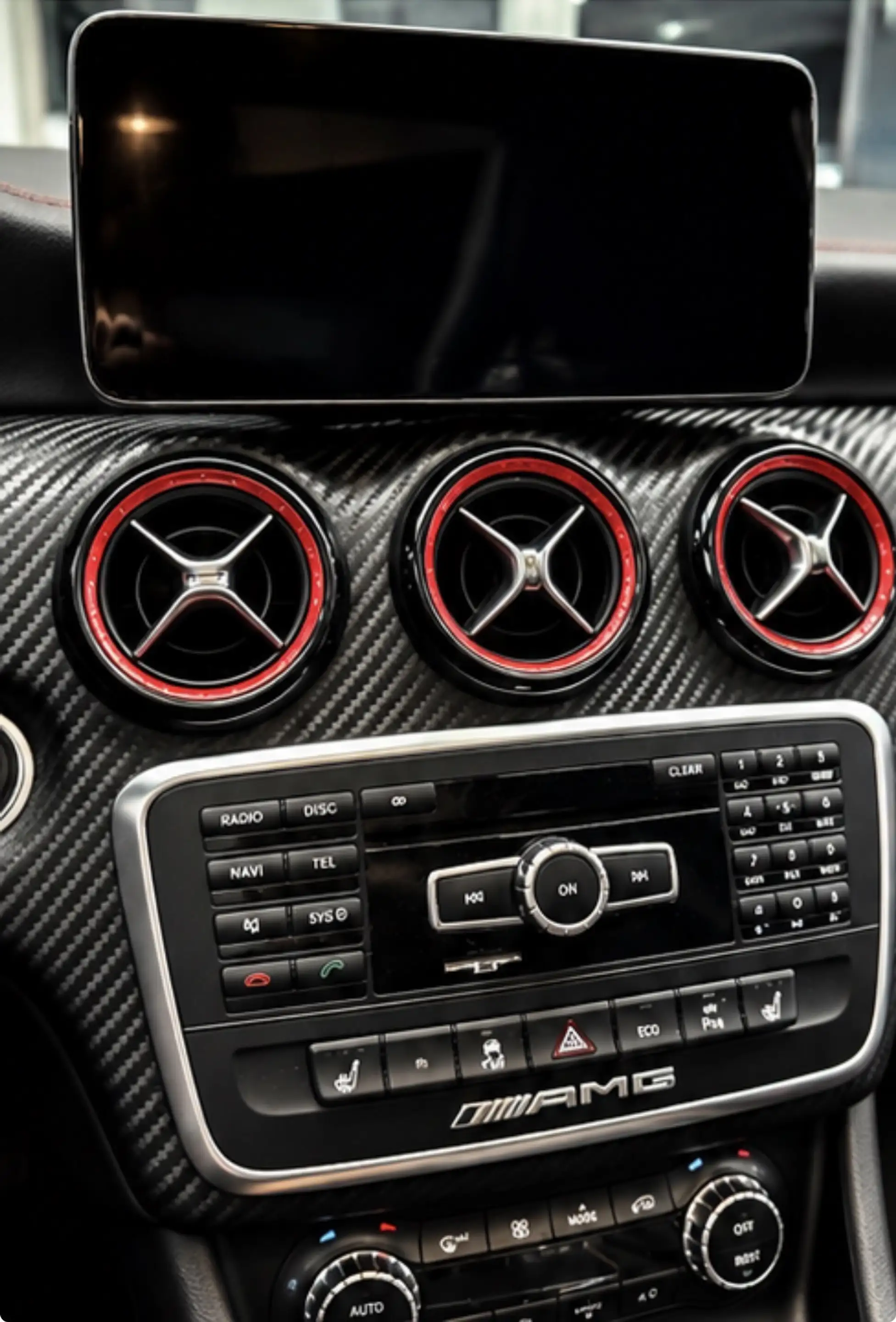 Mercedes-Benz A 45 AMG 4MATIC — photo 10