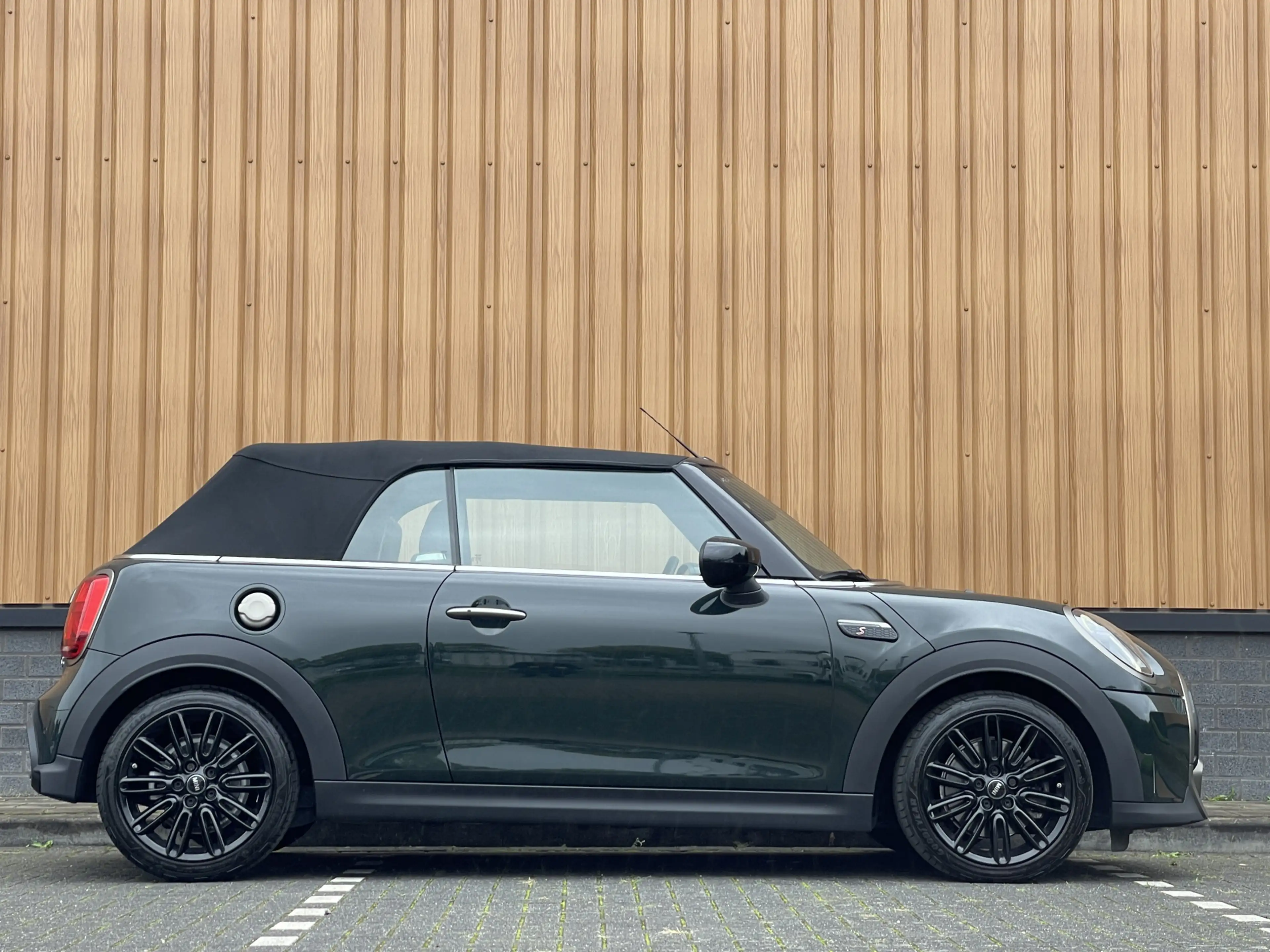 MINI Cooper S Cabrio 2.0 Rockingham GT Resolute Edition | Apple Carplay — photo 6